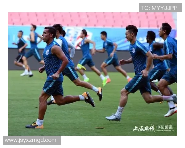 申花与辽宁特维斯激战正酣球迷期待精彩对决与精彩进球